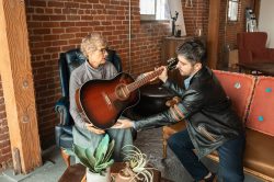 Apprendre la guitare à 50 ans : Un voyage musical enrichissant