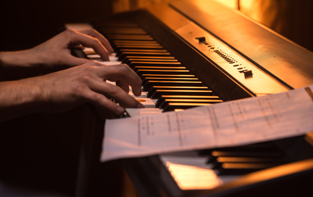 Comment bien choisir son piano : conseils et astuces pour débutants